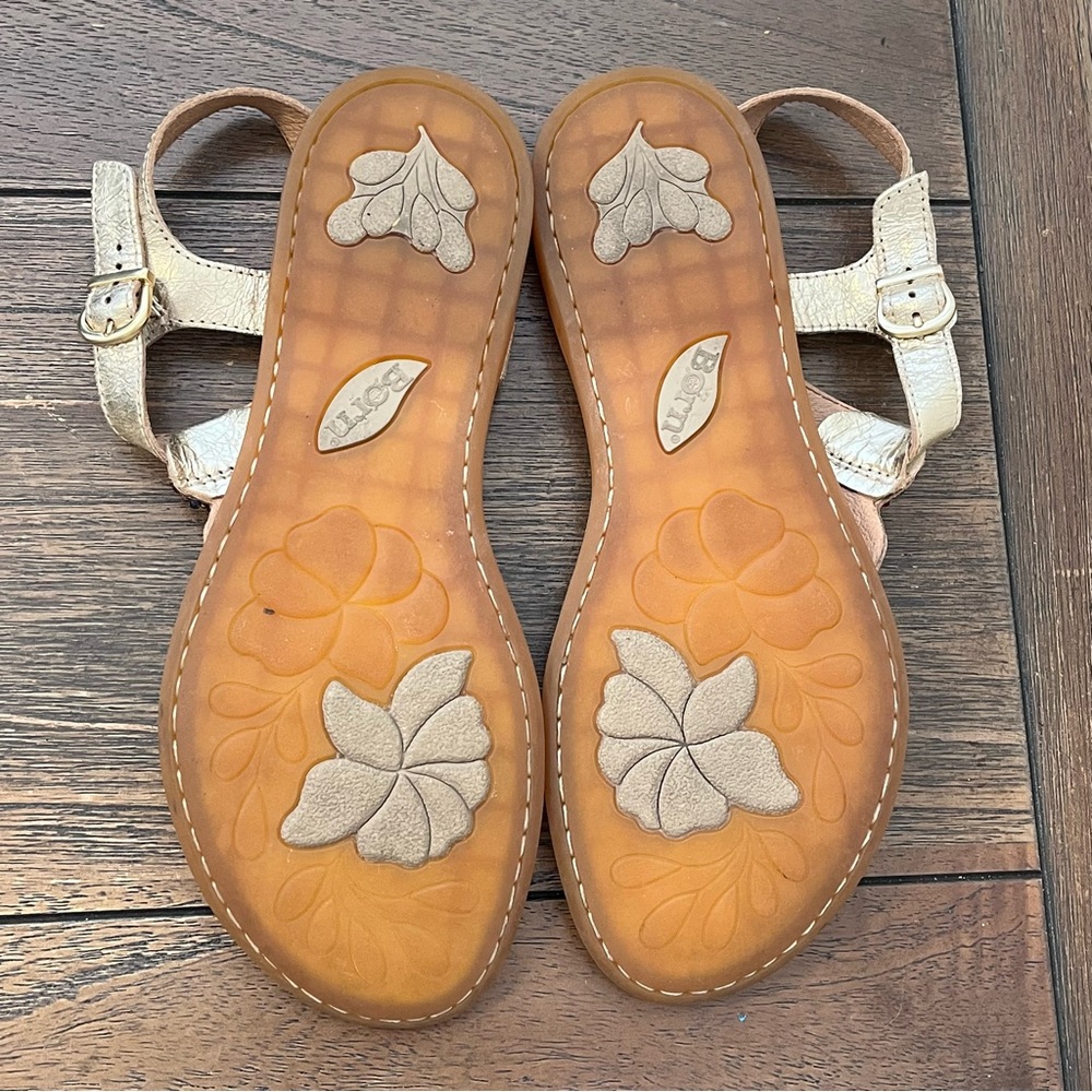 Born Gold Sandals Womens size 8 - Picture 7 of 7